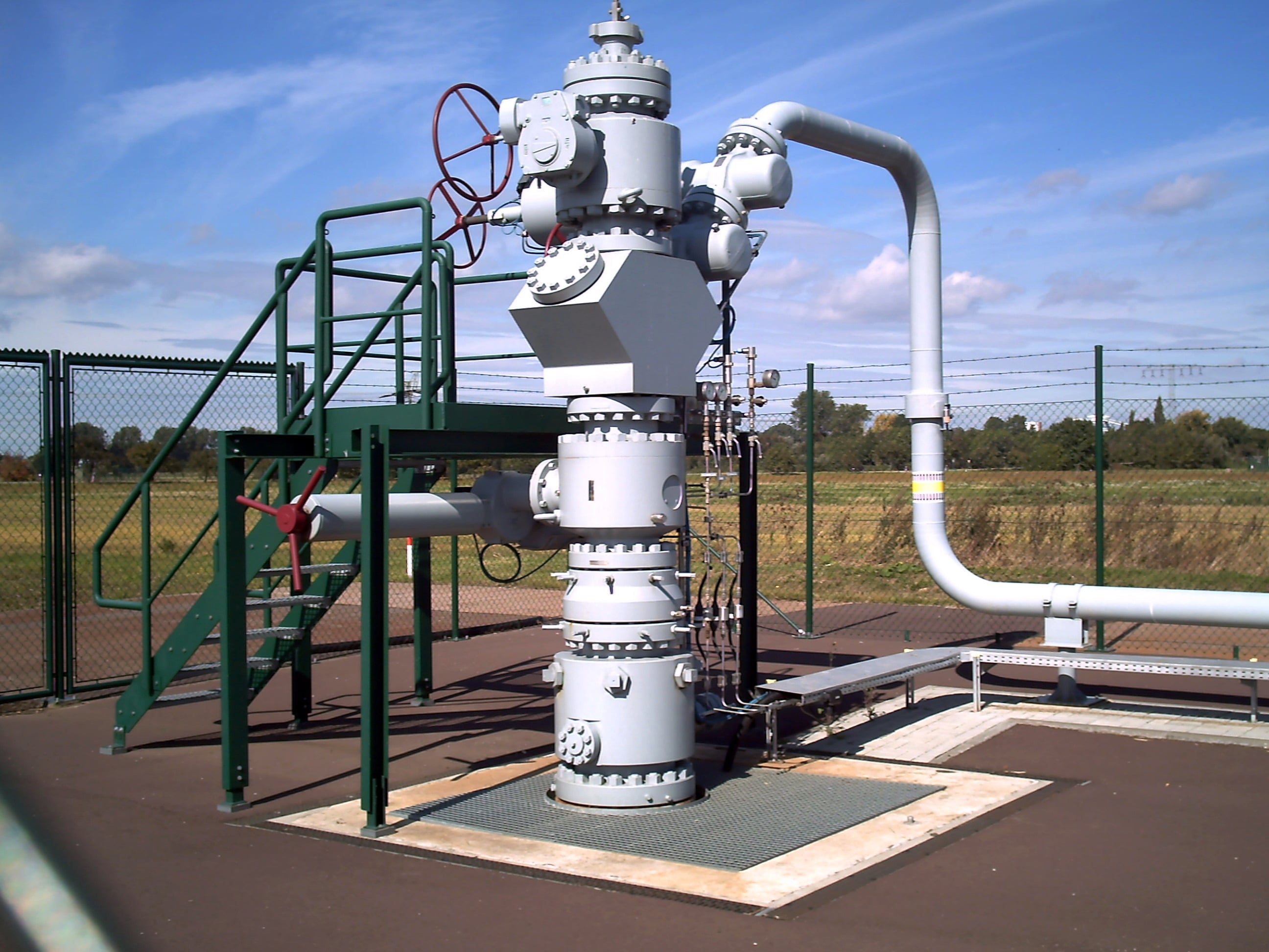Wellhead_Bohrlochkopf-min Wellhead_Bohrlochkopf-min